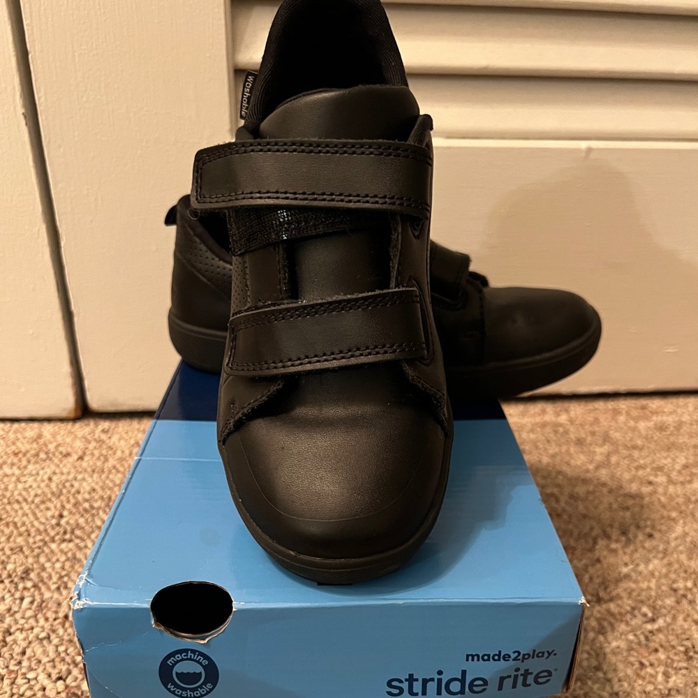 Boys Stride Rite Velcro closure size 1M
